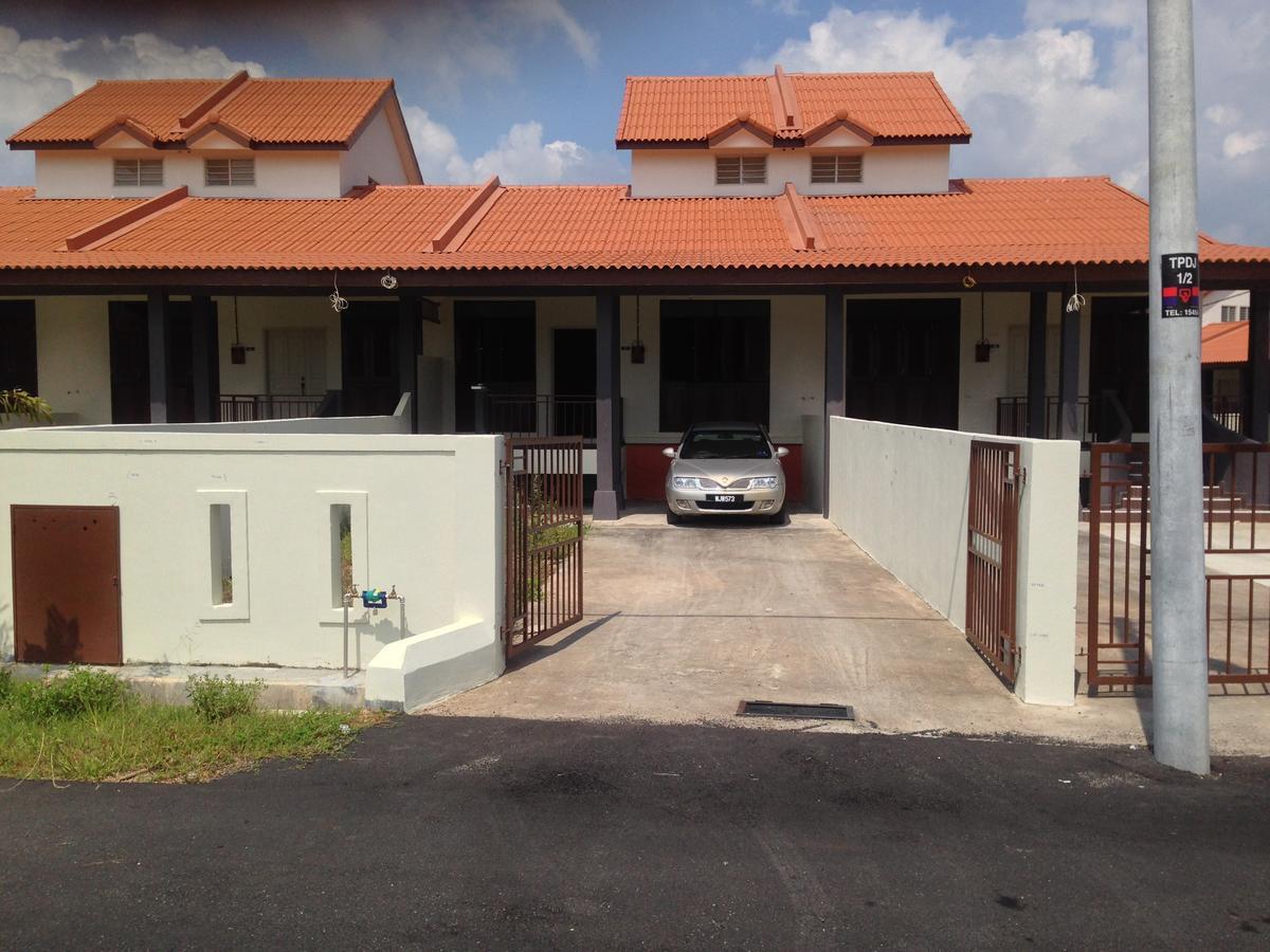 Villa Teratakmuslim H'H Malacca Exterior foto
